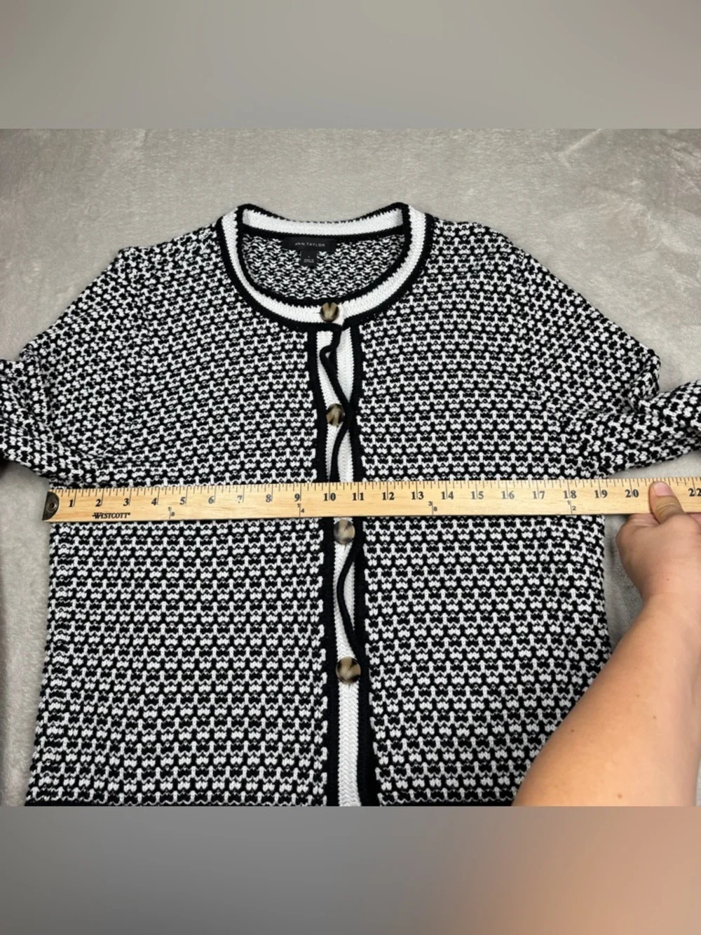 Ann Taylor Black and White Textured Knit Cardigan - Picture 7 of 13